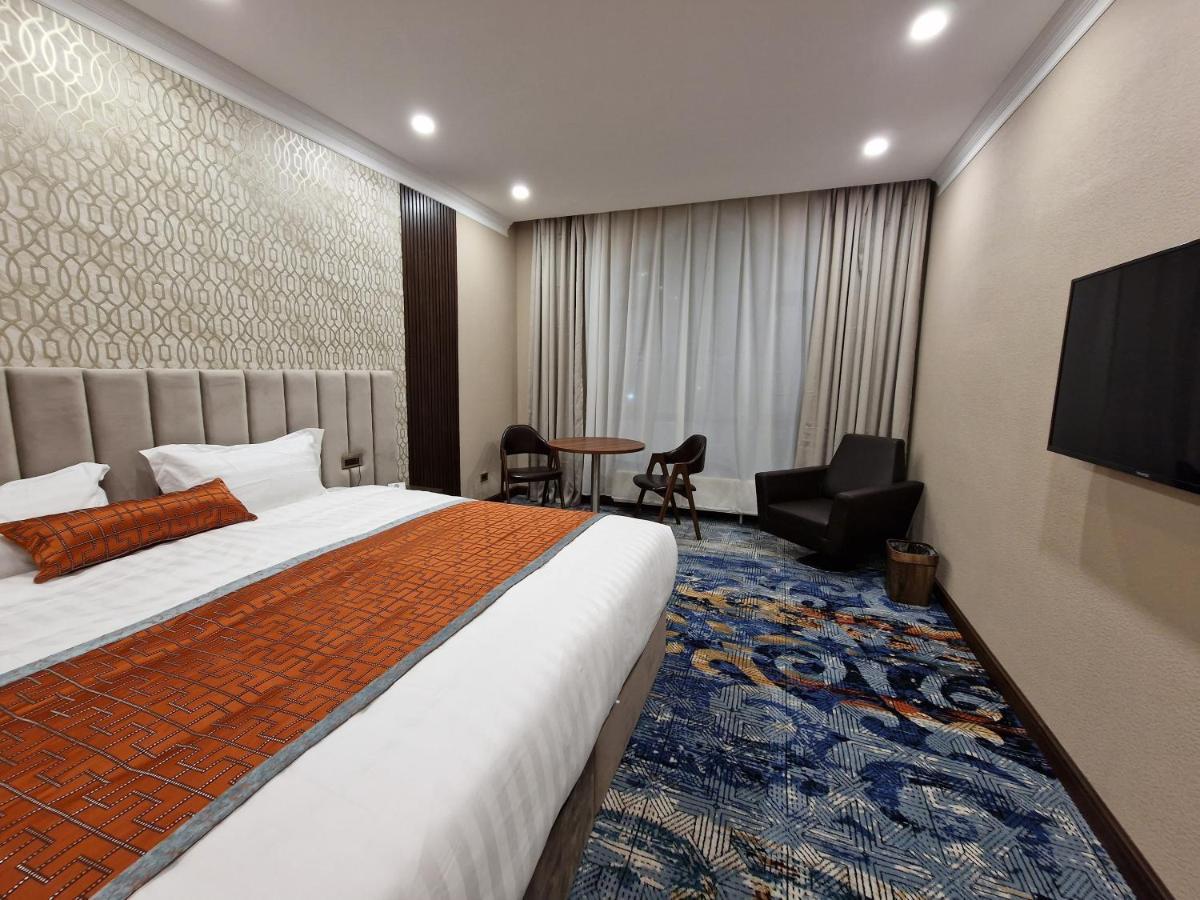 New West Hotel Oelan-bator Buitenkant foto