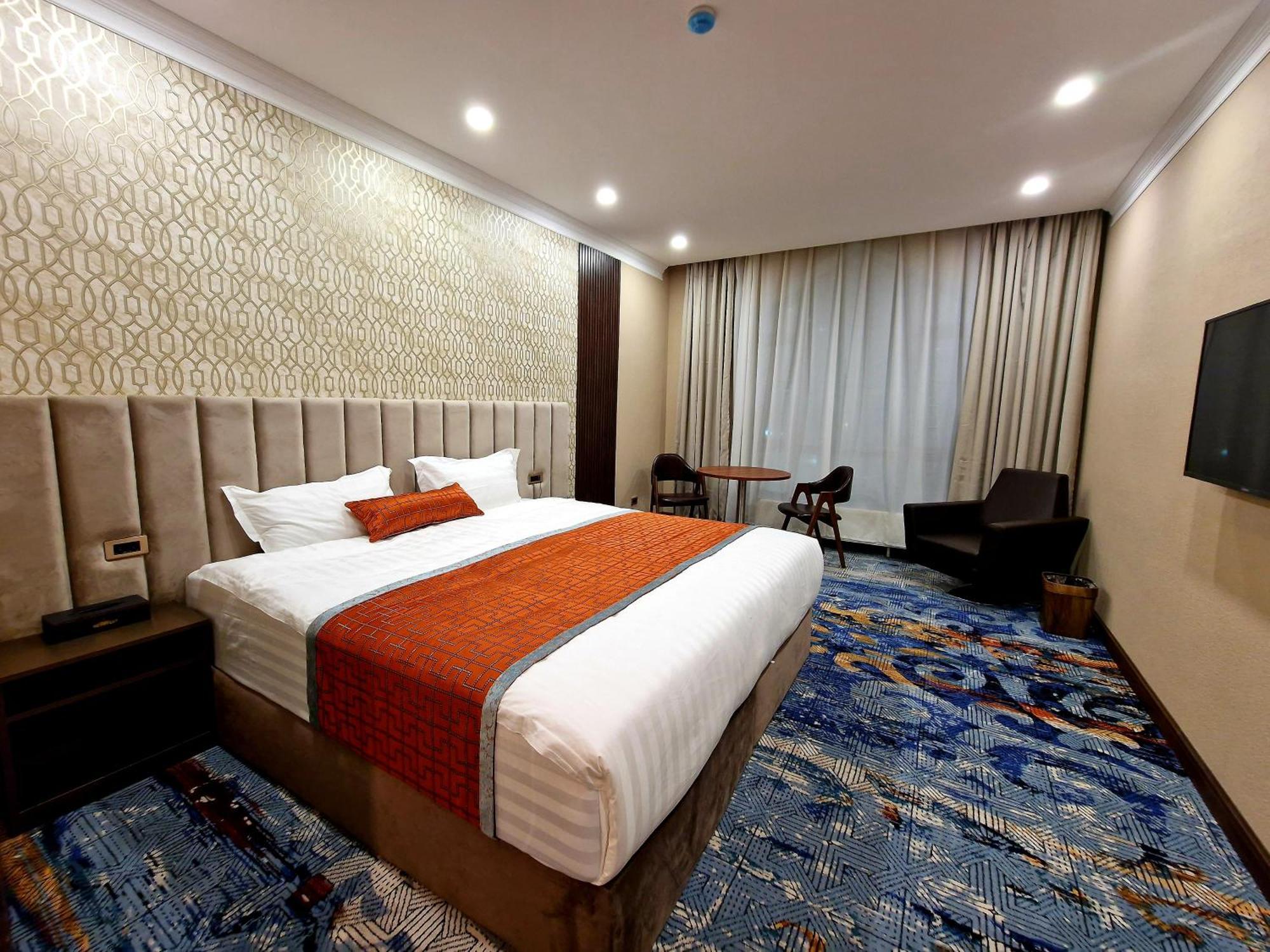 New West Hotel Oelan-bator Buitenkant foto