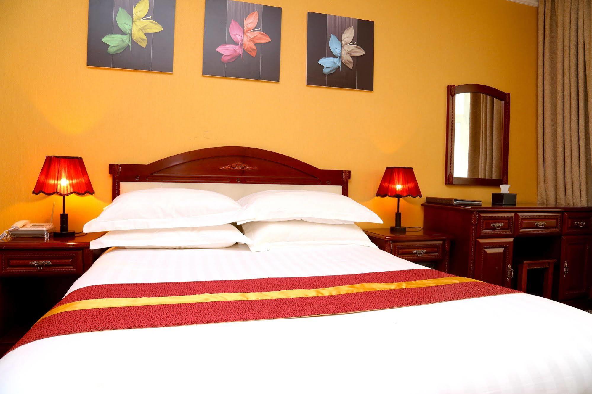 New West Hotel Oelan-bator Buitenkant foto