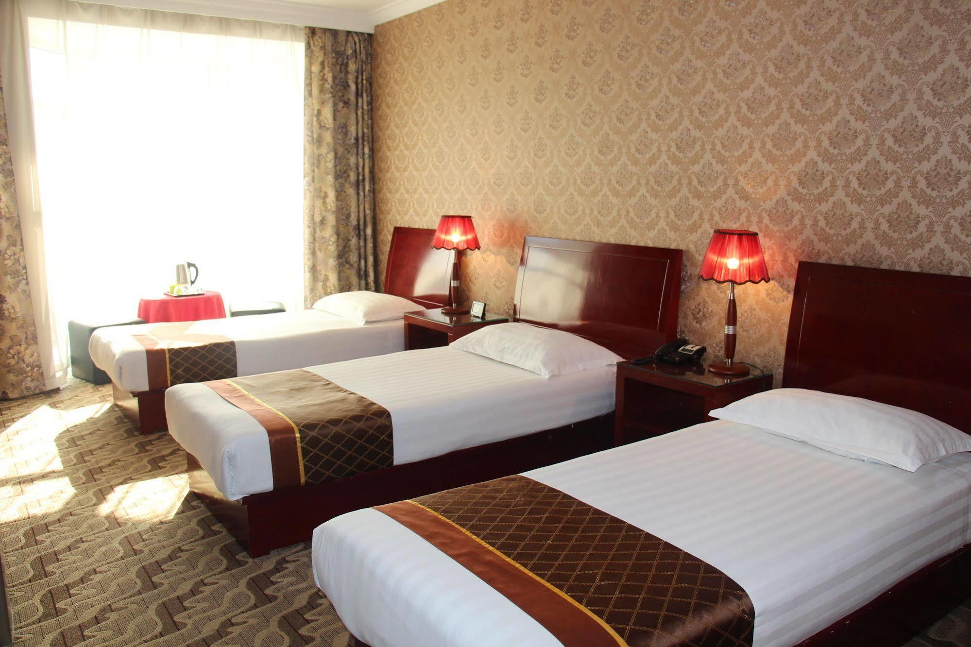 New West Hotel Oelan-bator Buitenkant foto