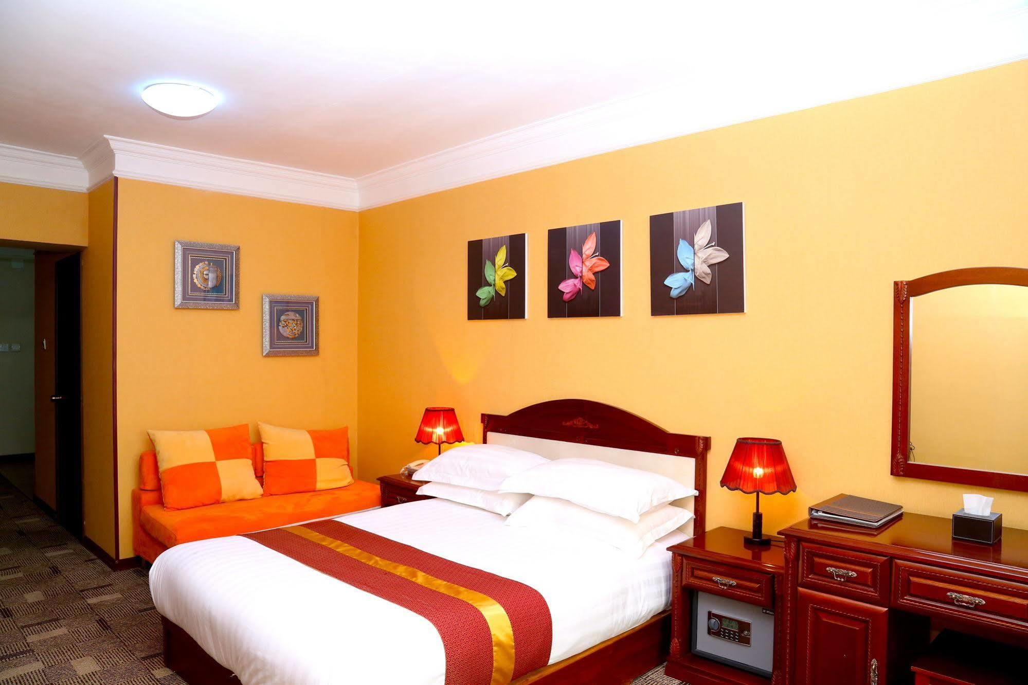 New West Hotel Oelan-bator Buitenkant foto