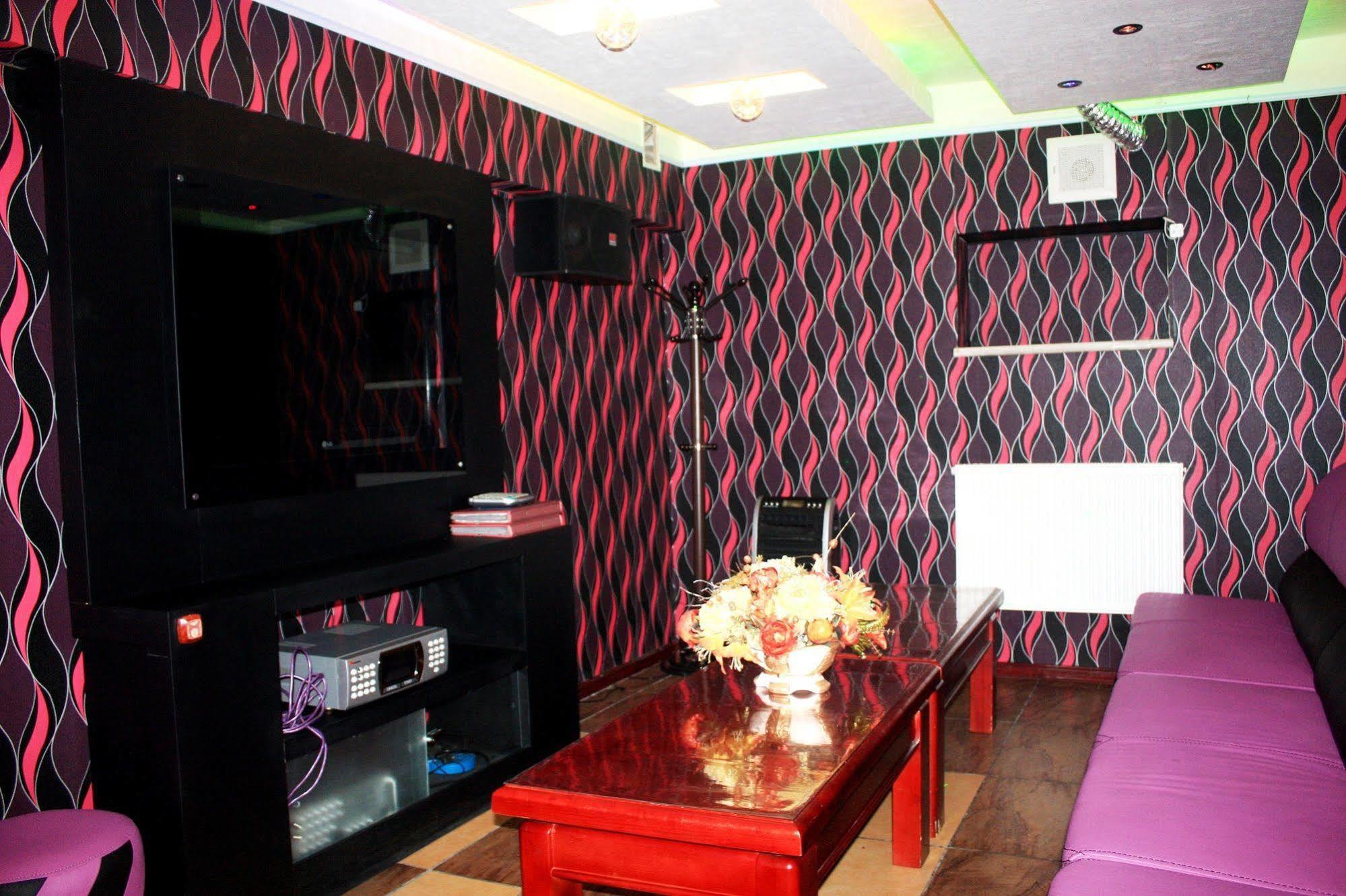 New West Hotel Oelan-bator Buitenkant foto