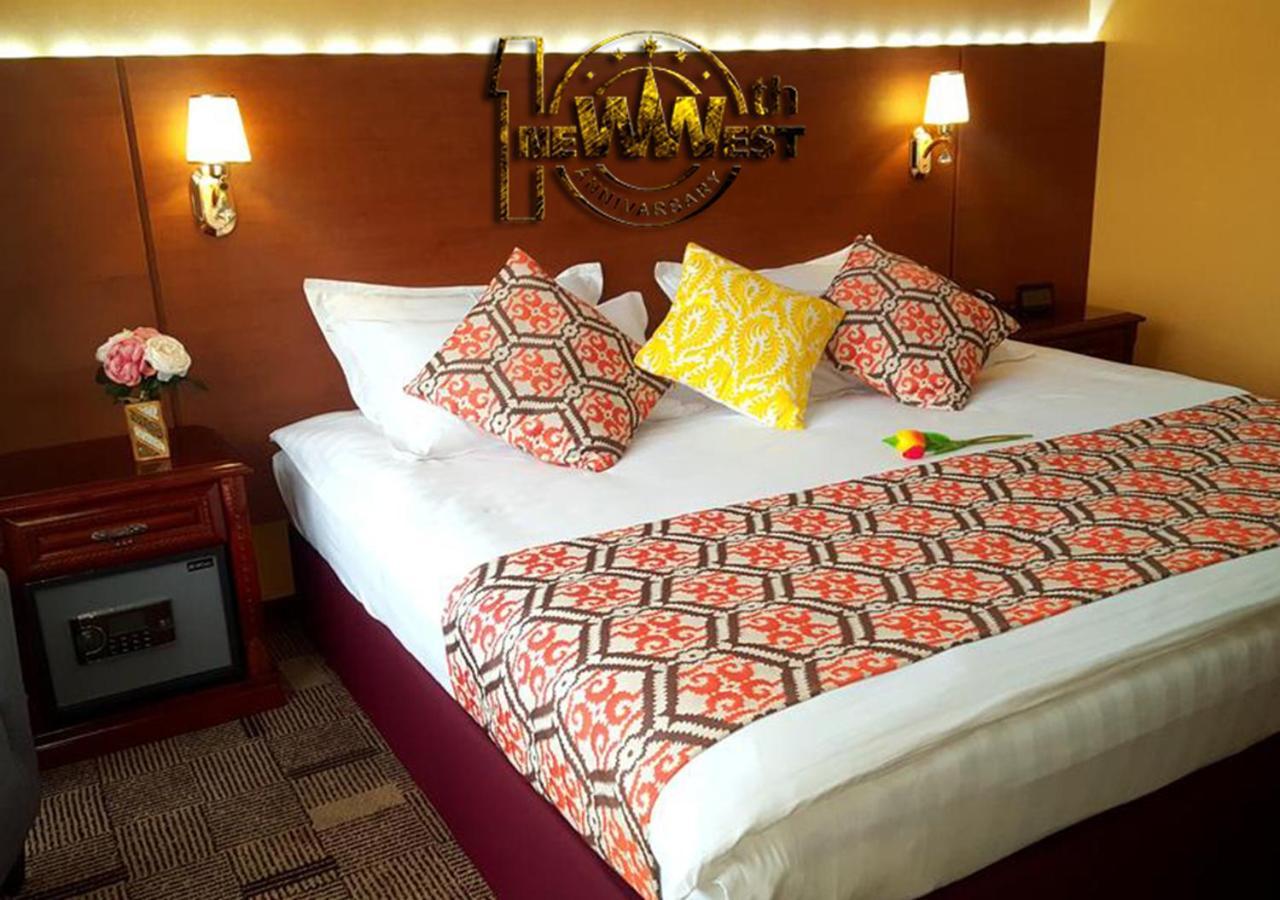 New West Hotel Oelan-bator Buitenkant foto